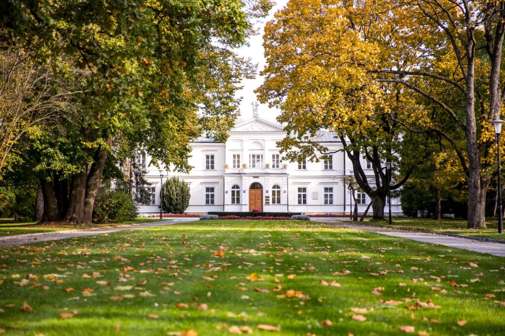 ワルシャワ生命科学大学（WULS）外国人向け英語コース | 留学プログラム